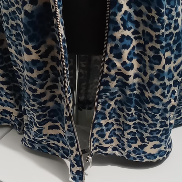 Jacket - Picture 5 of 9